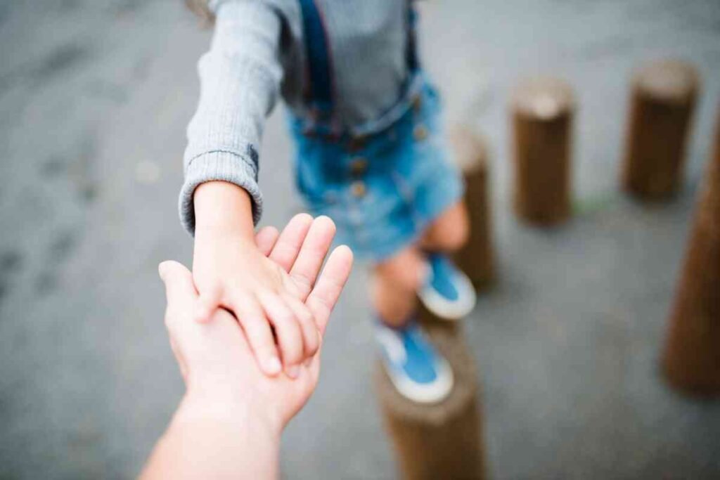 Motherhood and Fatherhood Crisis: the true personal process in parenting.