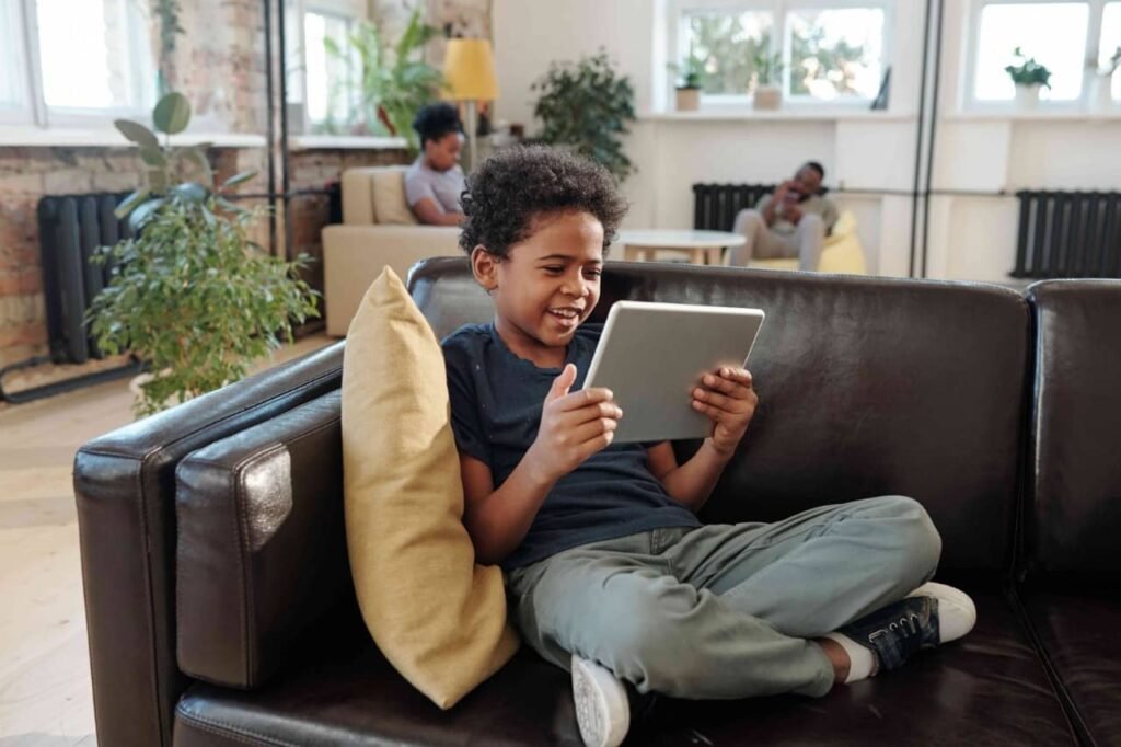 Pantallas y Autismo: cómo utilizar la tecnología en su beneficio