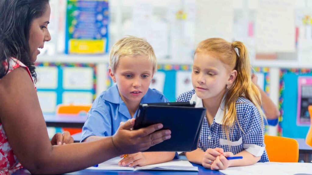 Strengthening the Connection Between Home and School: 10 Strategies to Improve Communication with Children with Special Needs