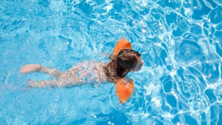 El agua: lo que más le calma y lo que más miedo te da